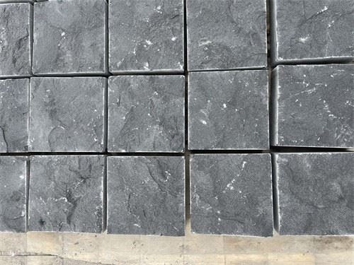 Black Flagstone Pavers