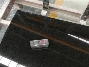 אריחי גרניט 60x60 שחור